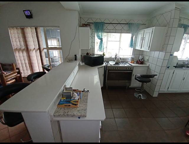 6 BEDROOM HOUSE FOR SALE IN TILEBA